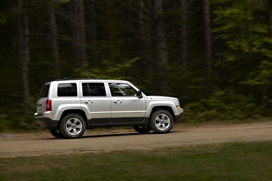  Jeep Patriot 2011 года  (фото 26 из 36)